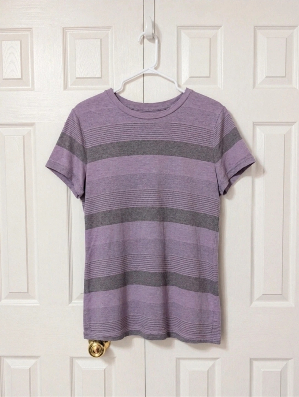 Mossimo Supply Co Women’s Large Purple Gray Striped Tee Shirt Short Sleeve